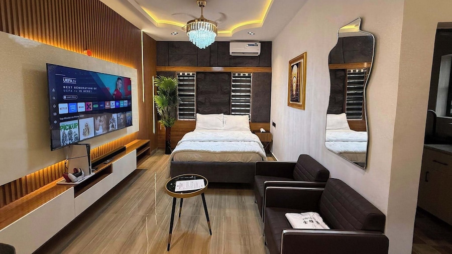 Iri Diplomatic Resorts