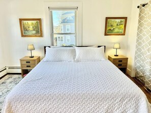 Iron/ironing board, WiFi, bed sheets - Otter Cliff Studio in the Heart of Bar Harbor (Bar Harbor)