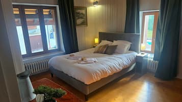 3 chambres, fer et planche Ă repasser, Wi-Fi, draps fournis