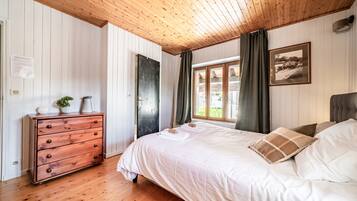 3 Schlafzimmer, Bügeleisen/Bügelbrett, WLAN, Bettwäsche