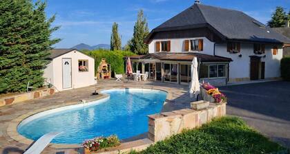 Clos Leonard - Landhaus mit Pool fur 14 Personen