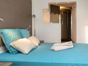 Iron/ironing board, WiFi, bed sheets - Apartment with terrace and views of the Pyrenees (Canet-en-Roussillon)