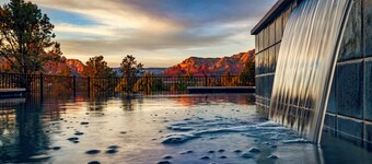 Vortex View –Luxury Sedona Retreat with Infinity Pool Game Room & Red Rock Views