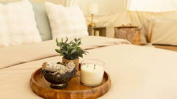 1 habitación y ropa de cama