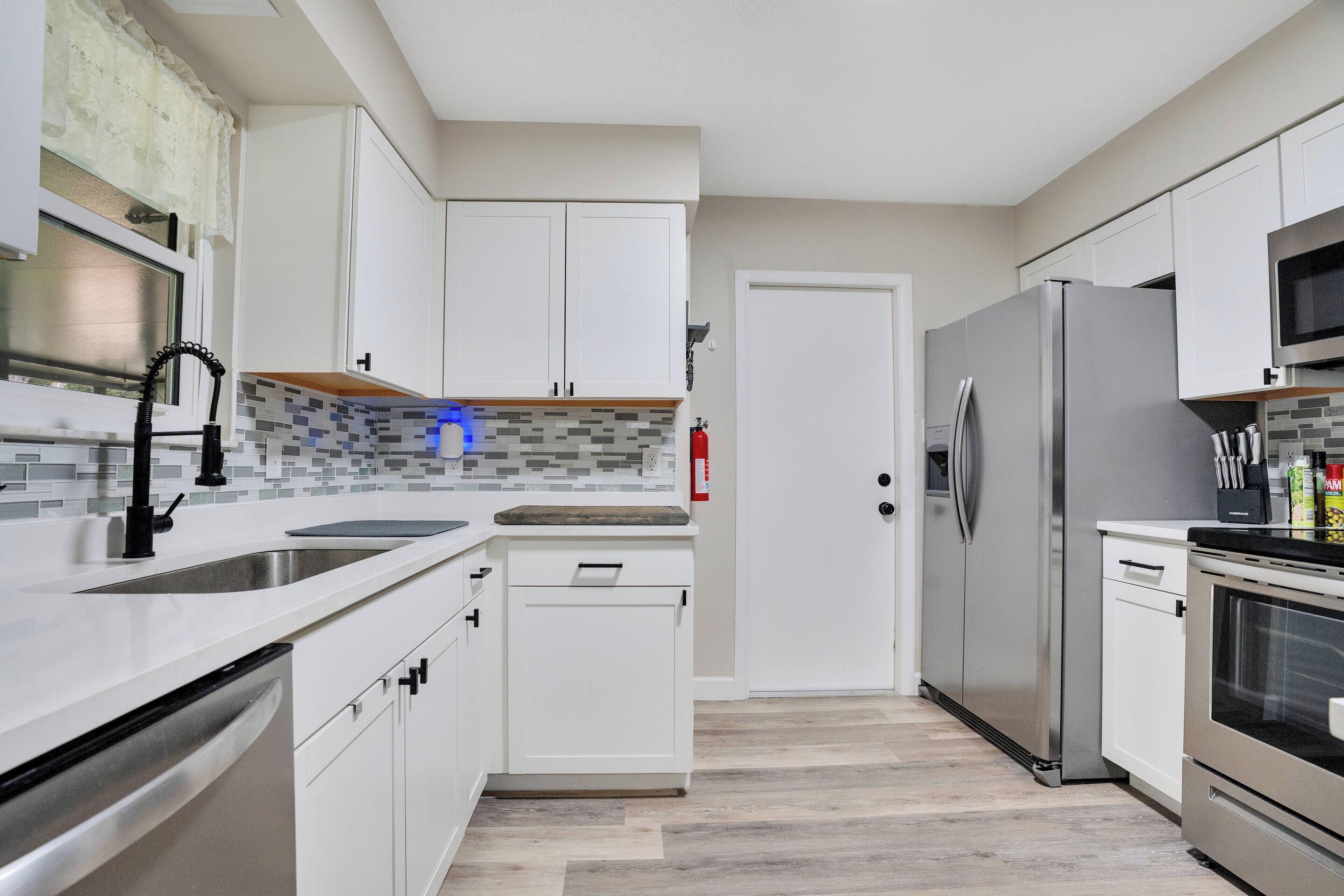 Microwave, oven, stovetop, dishwasher