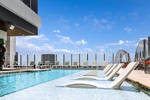 Pool - FIFA World Cup 2026 ATLANTA Vacation Rental. 1BDR Deluxe, Sleeps 4, Full Kitchen (Atlanta)