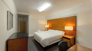 布置獨特、書桌、筆電工作空間、免費無線上網