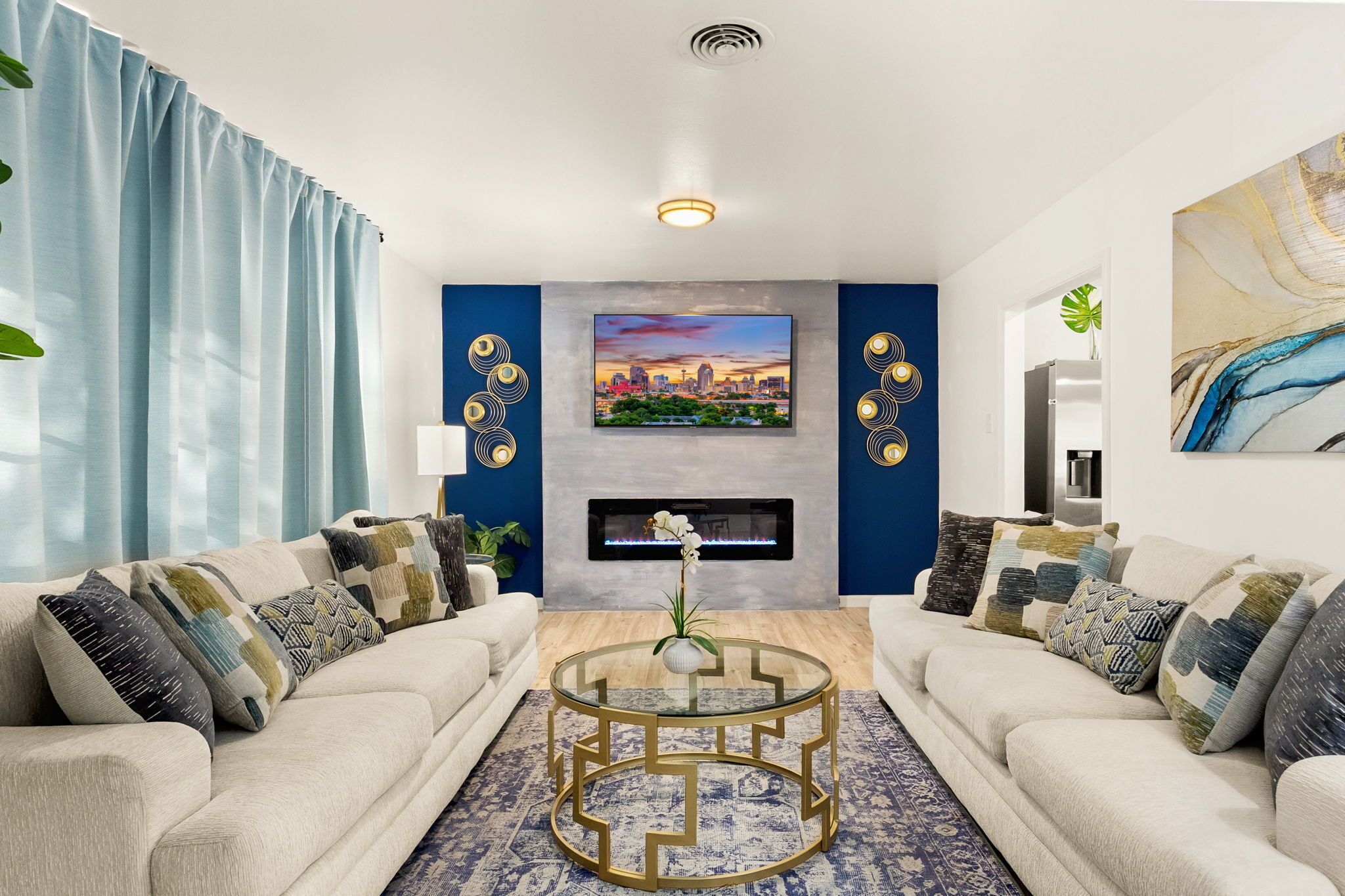 TV, fireplace