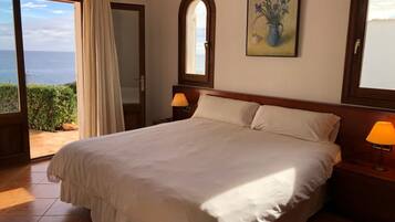 3 soveværelser, skrivebord, strygejern/strygebræt, Wi-Fi