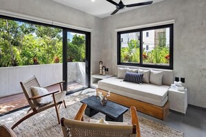 TV, offices - Luxury PH -  Private Rooftop and Pool -  La Veleta (Tulum)