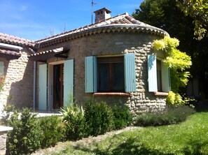 Exterior - 120 m² Villa in Drôme Provençale with Large Private Grounds (Taulignan)