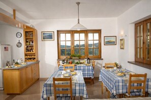 Free daily buffet breakfast - Hotiday Monopoli Collina (Monopoli)