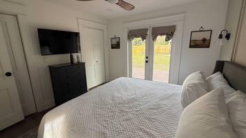 Fer et planche Ă repasser, accĂšs Internet, draps fournis