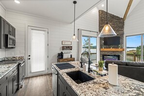 Microwave, oven, stovetop, dishwasher - Douglas Lake retreat w/ private dock lake access, indoor pool, hotub & firepit (Sevierville)