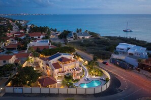 Exterior - Steps from the beach • Ocean view villa (Noord)