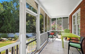 Interior - Beautiful 6 Bedroom Estate Ready for World Cup Fans!! (McDonough)