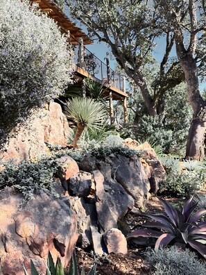 Property grounds - Bed and Breakfast 'Casa Penisula - Carataggio' with Sea View, Wi-Fi and Air Conditioning (Porto-Vecchio)