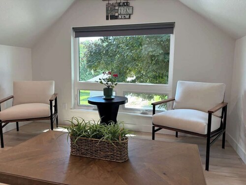 Cozy Retreat Near Spirit Lake, 1 BD Sleeps 4