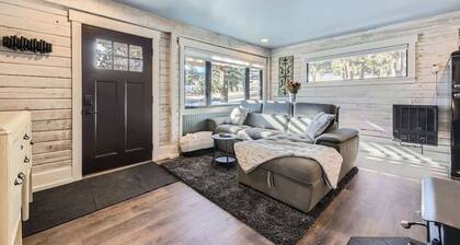 The Bear's Den, Hot Tub Retreat, Family Home | 30+