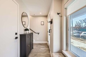 Interior - Luxe Rooftop Escape | City & Mountain Views (Denver)