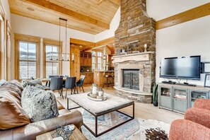 TV, fireplace - Luxury Alpine Loft | Central Breck + Mtn Views (Breckenridge)