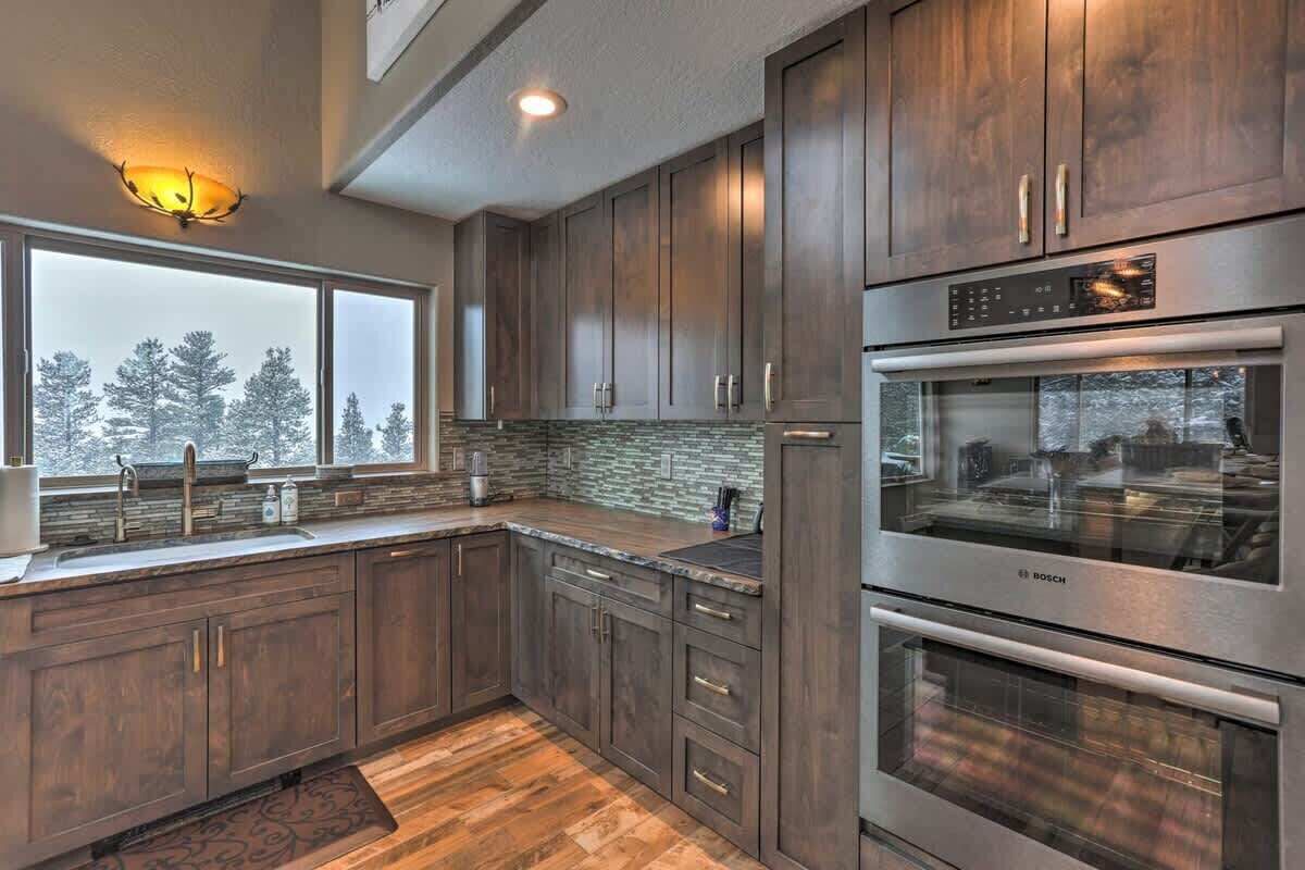 冰箱、微波炉、烤箱、炉灶