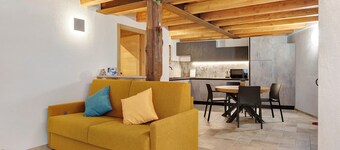 Apartment 'La Mèizòn' with Mountain View, Shared Garden and Wi-Fi