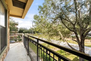 Property grounds - Condo Close to Disney With Large Communal Pool (Davenport)