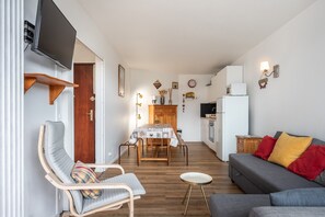 TV - Apartment 'Pause Détente Mountain View' with Mountain View and Balcony (Villard de Lans)