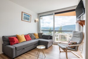 TV - Apartment 'Pause Détente Mountain View' with Mountain View and Balcony (Villard de Lans)