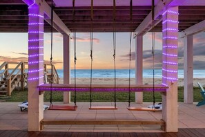 Property grounds - Beachfront | Hot Tub | Dog-Friendly | Sleeps 12 (Galveston)