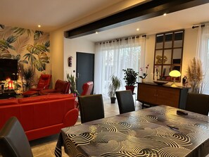 Dining - La Tour De Saint-Xandre – Room 2 with Pool, Terrace, and Air Conditioning (Saint-Xandre)