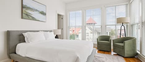 4 chambres, fer et planche à repasser, Wi-Fi, draps fournis