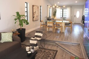 Interior - Enjoyable 3-bedroom house with AC in vibrant Miami (Miami)