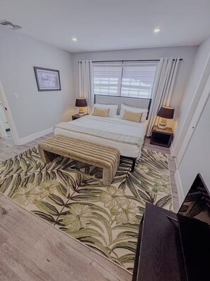 3 bedrooms, iron/ironing board, free WiFi, bed sheets - Enjoyable 3-bedroom house with AC in vibrant Miami (Miami)
