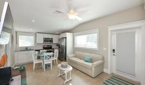 TV - Beautiful ground level home with heated pool! (Holmes Beach)