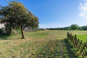 Property grounds - Holiday Home 'Les Salines D'Olonne - Oasis' with Shared Pool, Private Terrace & Wi-Fi (Les Sables-d'Olonne)