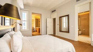 Iron/ironing board, internet, bed sheets