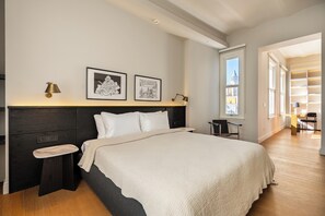 Iron/ironing board, Internet, bed sheets - The Muradiye Penthouse - Spacious 175m2  Single Floor Brand New Luxury Apartment (Beyoğlu)