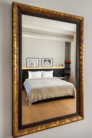 Iron/ironing board, Internet, bed sheets - The Muradiye Penthouse - Spacious 175m2  Single Floor Brand New Luxury Apartment (Beyoğlu)