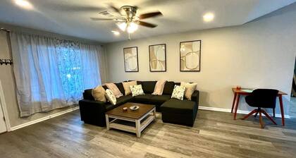 Beautiful 2 bedroom home - Ocean Springs Getaway