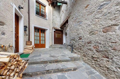 Apartment „Le Cigamole“ mit Bergblick, Balkon und WLAN