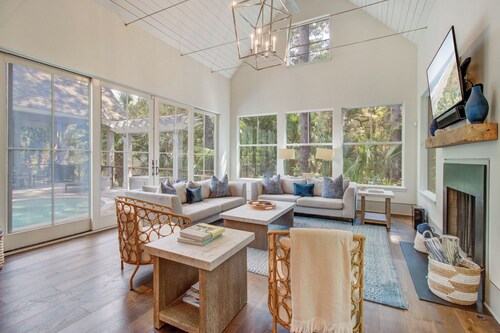 Kiawah Exclusives | 4 Airy Hall