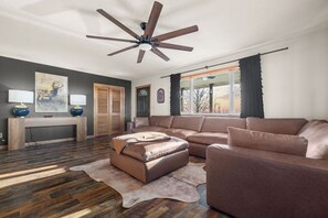 TV, books - Countryside Views | Sleeps 20, Hot Tub, Fire Pit (Theodosia)
