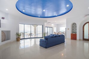 LED TV - Casa Club (San Felipe)
