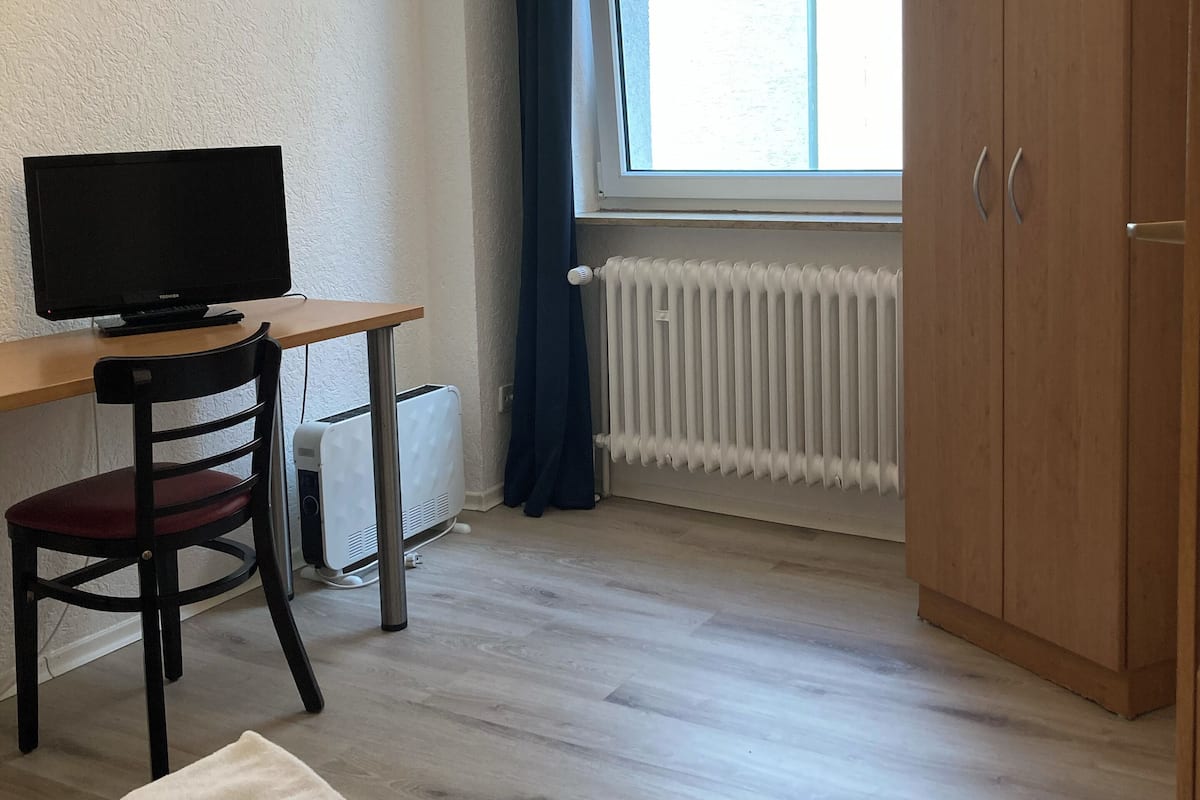 Classic Single Room | Free WiFi