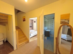 Room - Charming residence built in 1851 in Montfort (Vitrac)