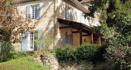 Demeure de charme de 1851 Ă Montfort
