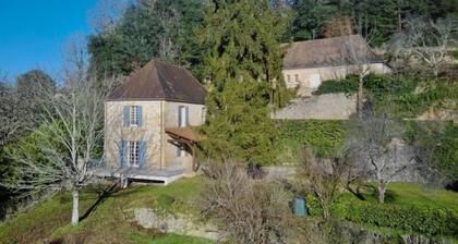 Demeure de charme de 1851 Ă Montfort