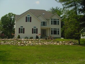 Exterior - SaratogLake,firepit,3 BRMalta-Global Foun-7 min Downtwn Sarat,Icefish,snowmobile (Malta)